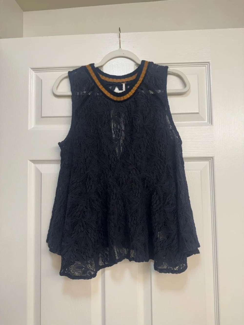 Free People Maisie Black Lace Sleeveless Peplum Top - Picture 2 of 10